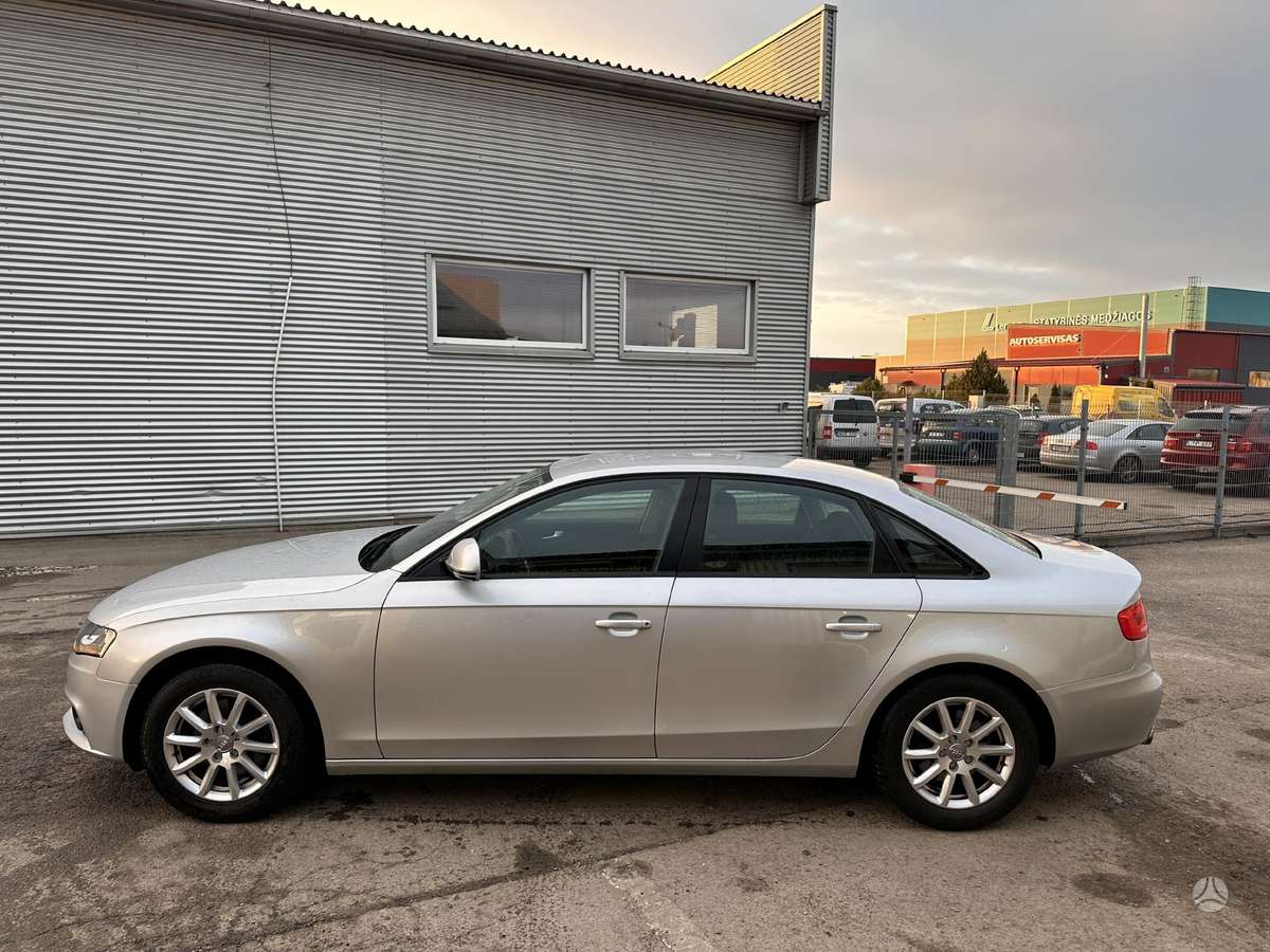 Audi A4, 1.8 l., Седан