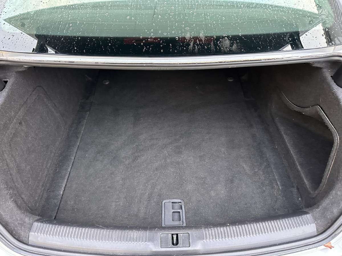 Audi A4, 1.8 l., Седан