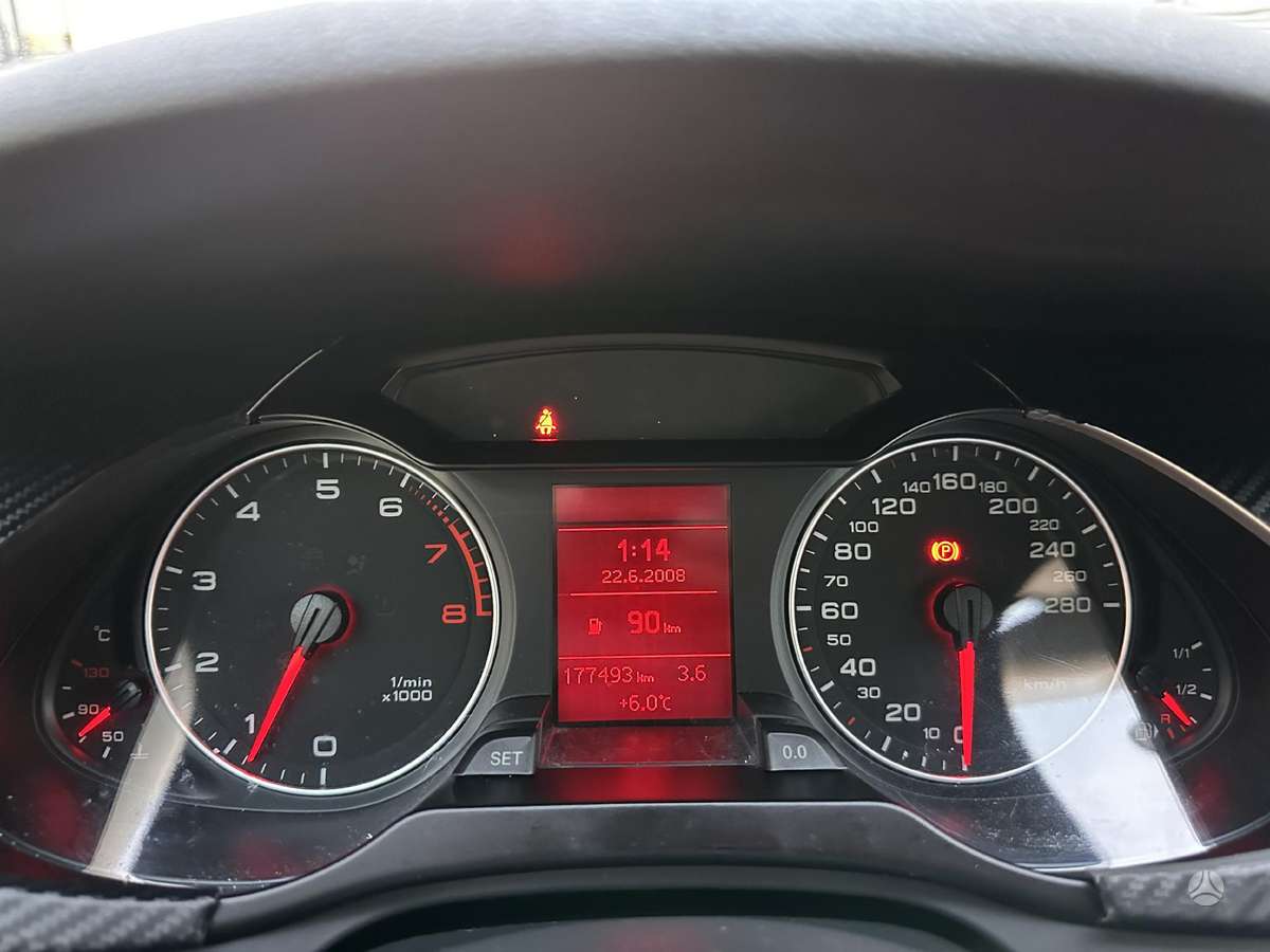 Audi A4, 1.8 l., Седан