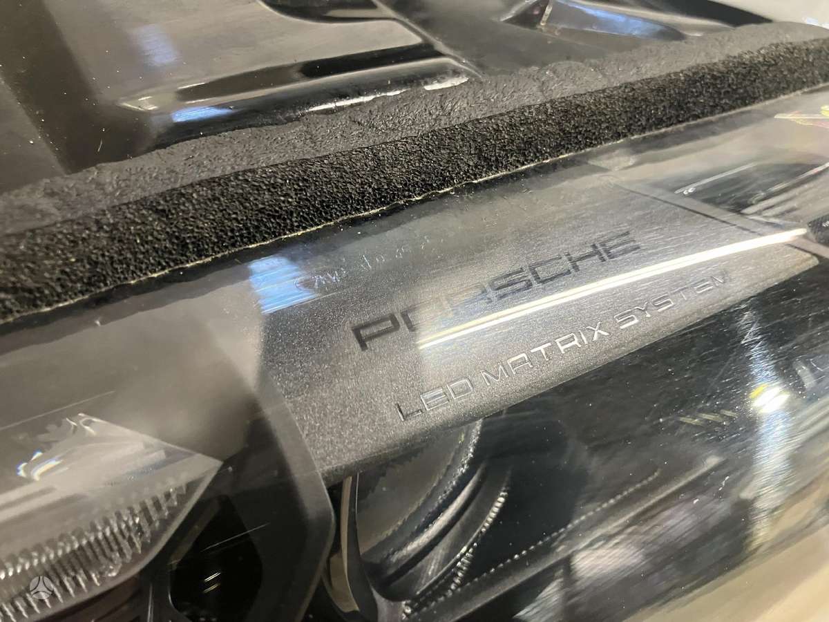 Porsche Taycan kėbulo dalys