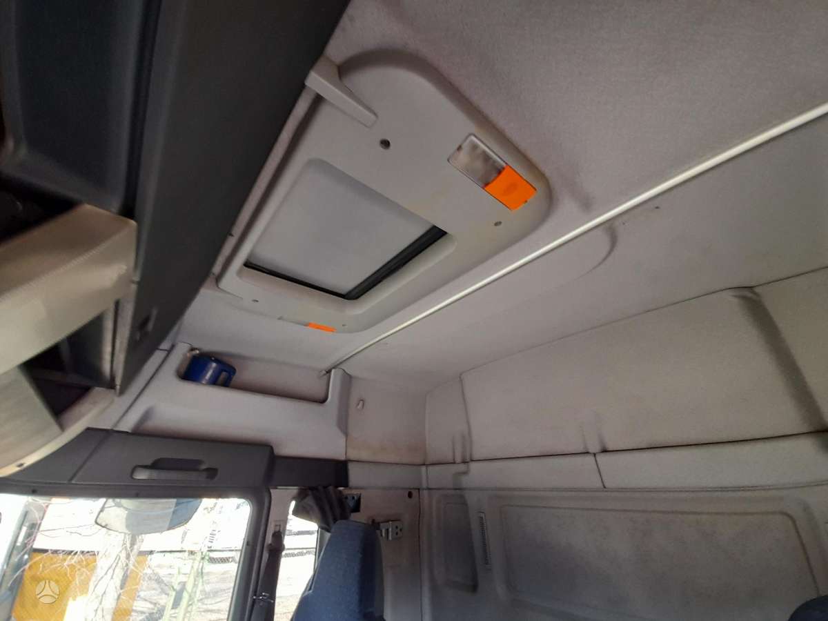 MAN MAN TGL 8.240, dropside with curtains