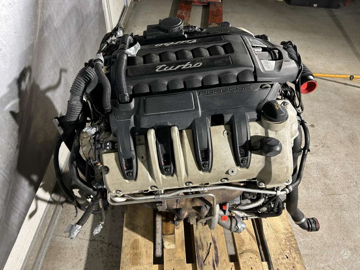 Porsche Cayenne, CFT, dalimis