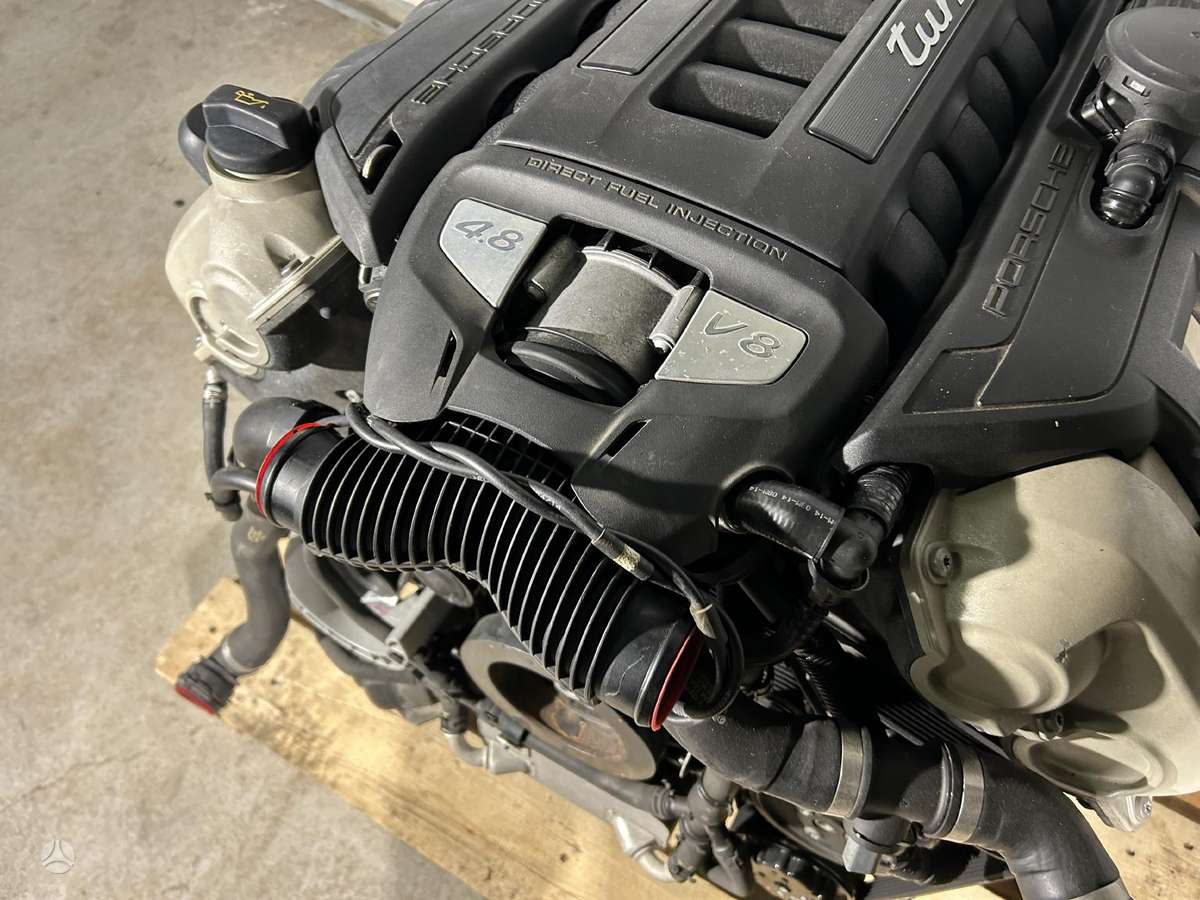 Porsche Cayenne, CFT, dalimis