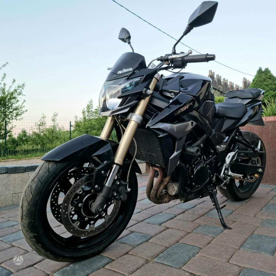 Suzuki GSR, street / classic