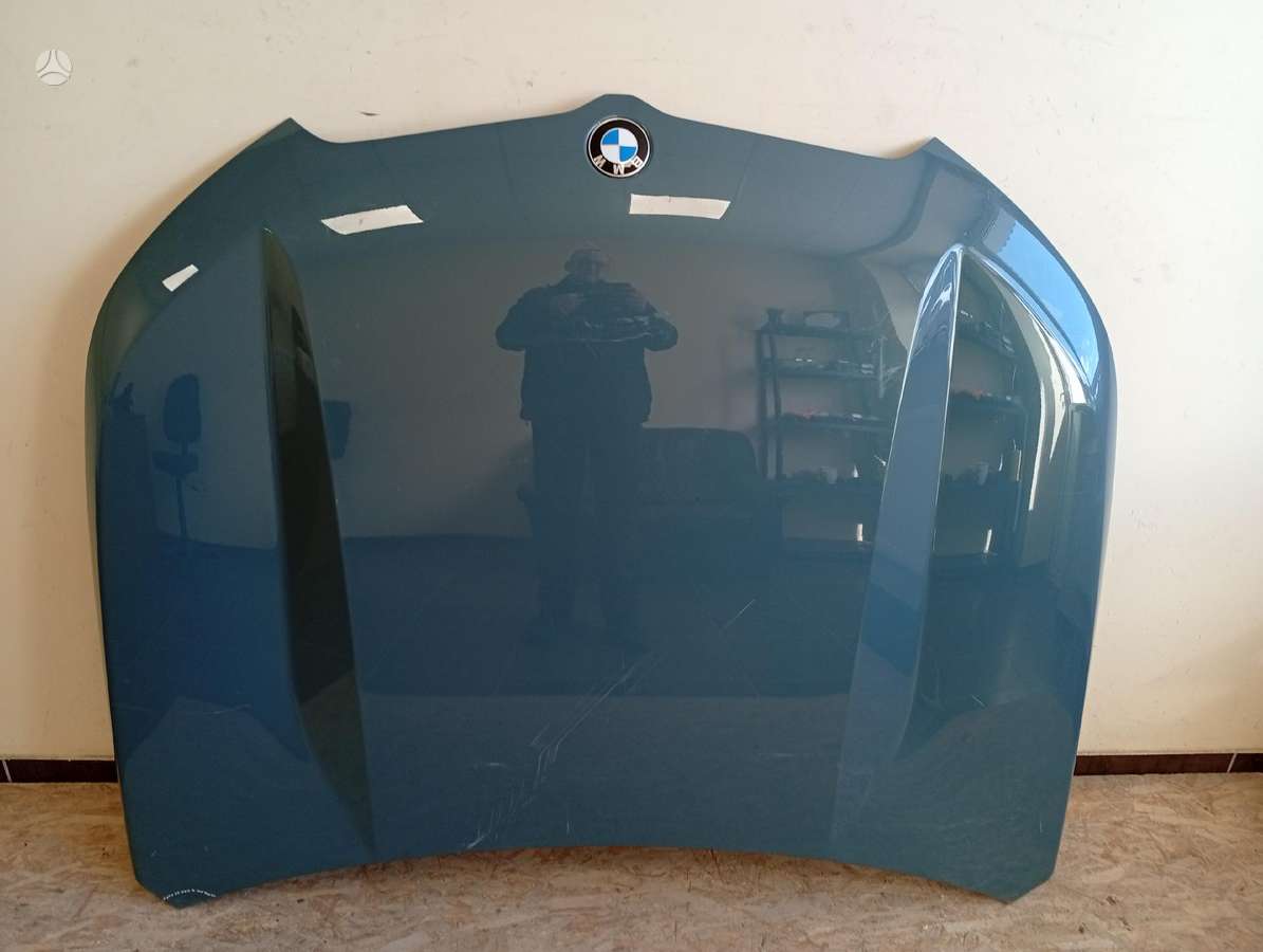 BMW X1 hood (front, rear)