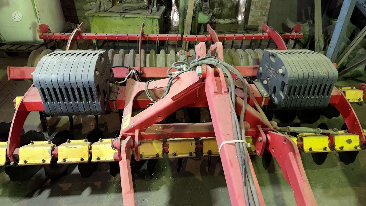 Vaderstad Carrier 350, žemės dirbimo / ruošimo technika