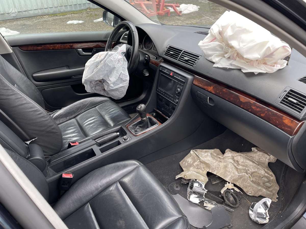 Audi A4 по частям