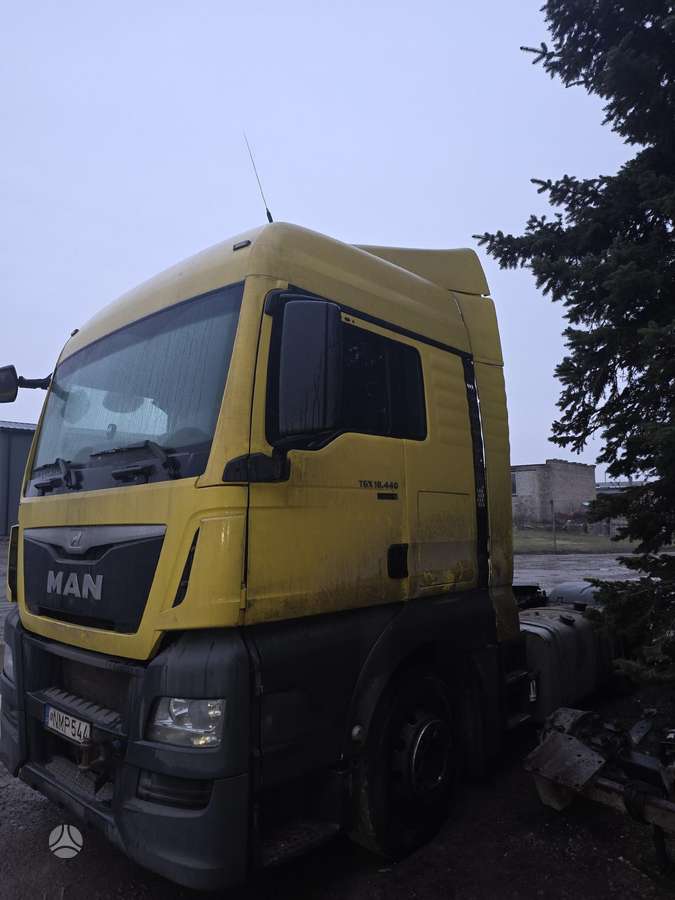 MAN Tgx, double sleeper