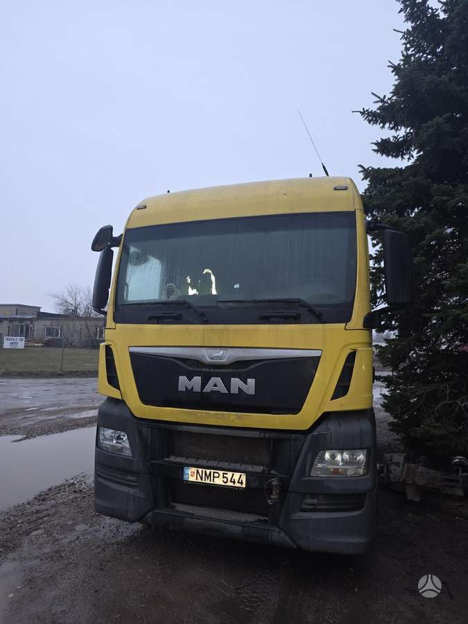 MAN Tgx, double sleeper