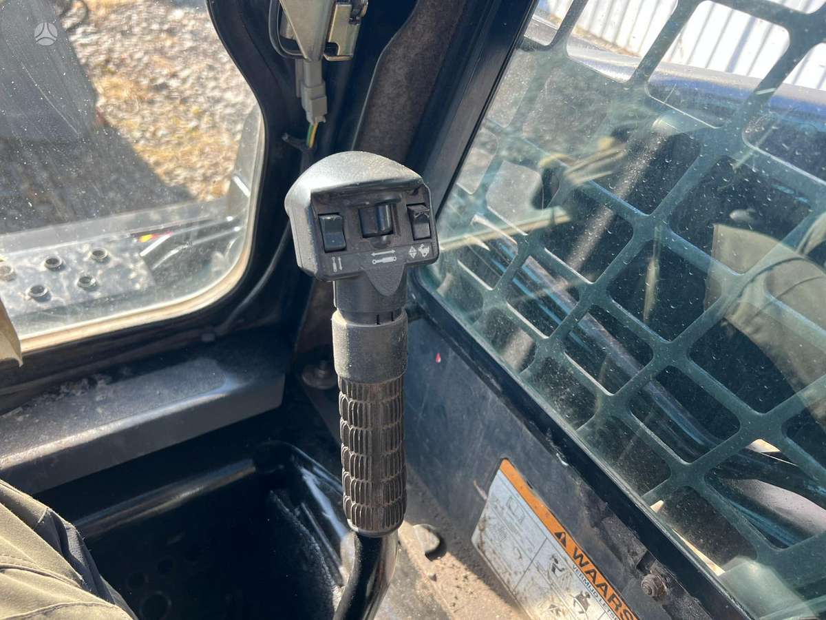 Bobcat S150, mini loaders