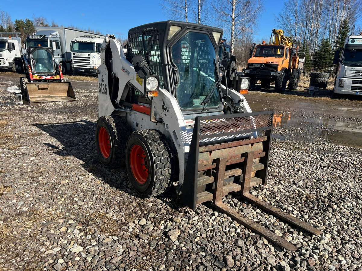 Bobcat S185, mini loaders
