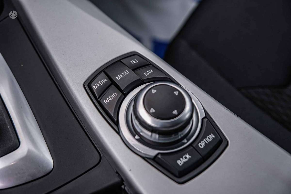 BMW 330, 3.0 l., wagon
