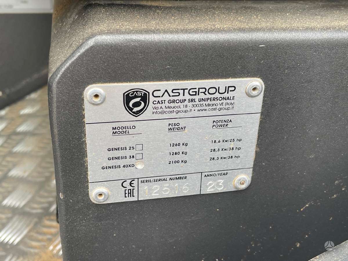 CASTLOADERS XD40, мини-погрузчики