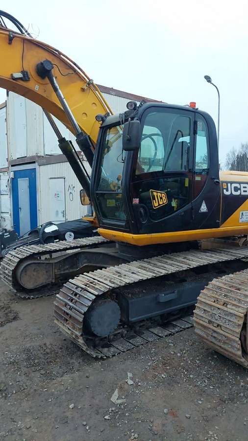 JSB JS220LC, excavator