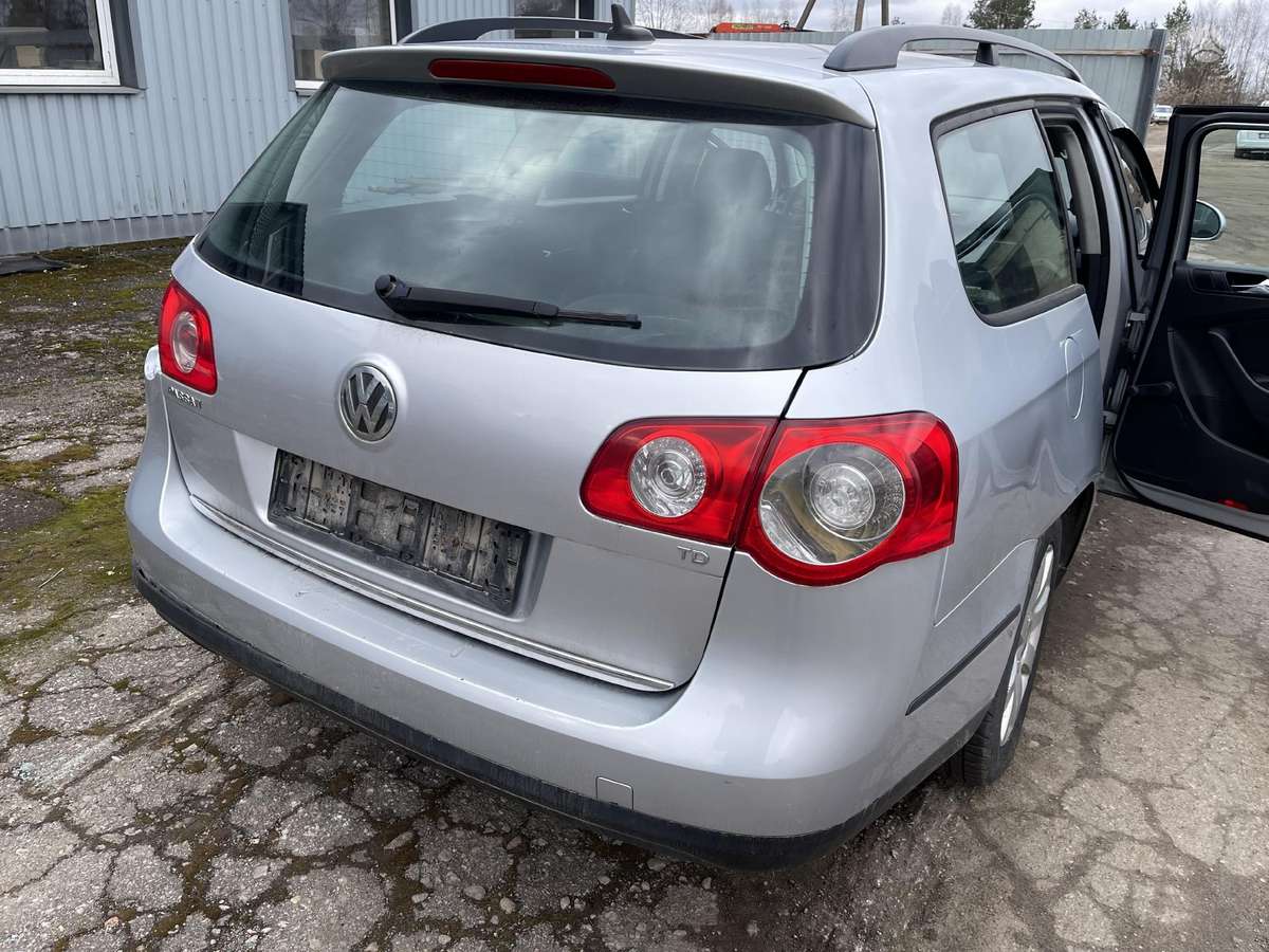 Volkswagen Passat for parts