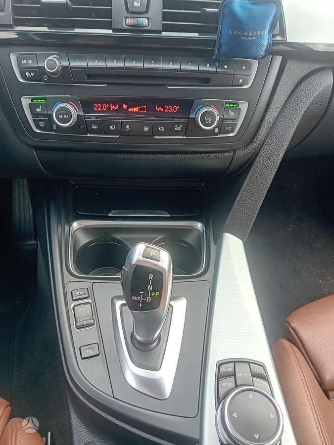 BMW 330, 3.0 l., wagon