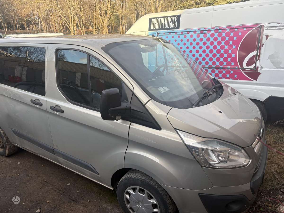 Ford Transit 2015 — rear view