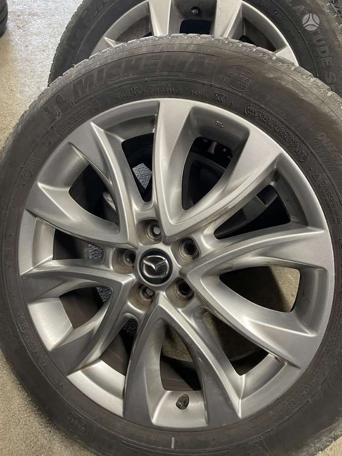 Mazda Mazda, lengvojo lydinio, R19