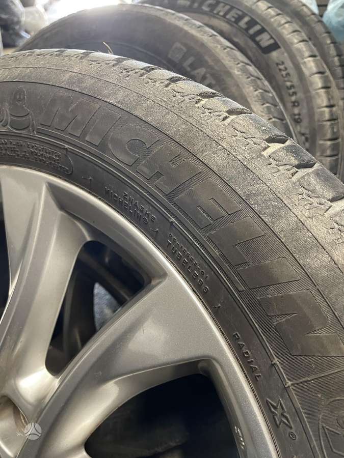 Mazda Mazda, lengvojo lydinio, R19