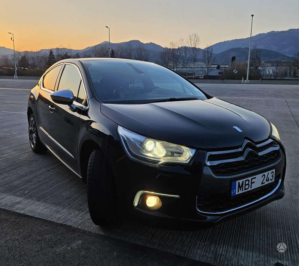 Citroen DS4, 2.0 l., hatchback