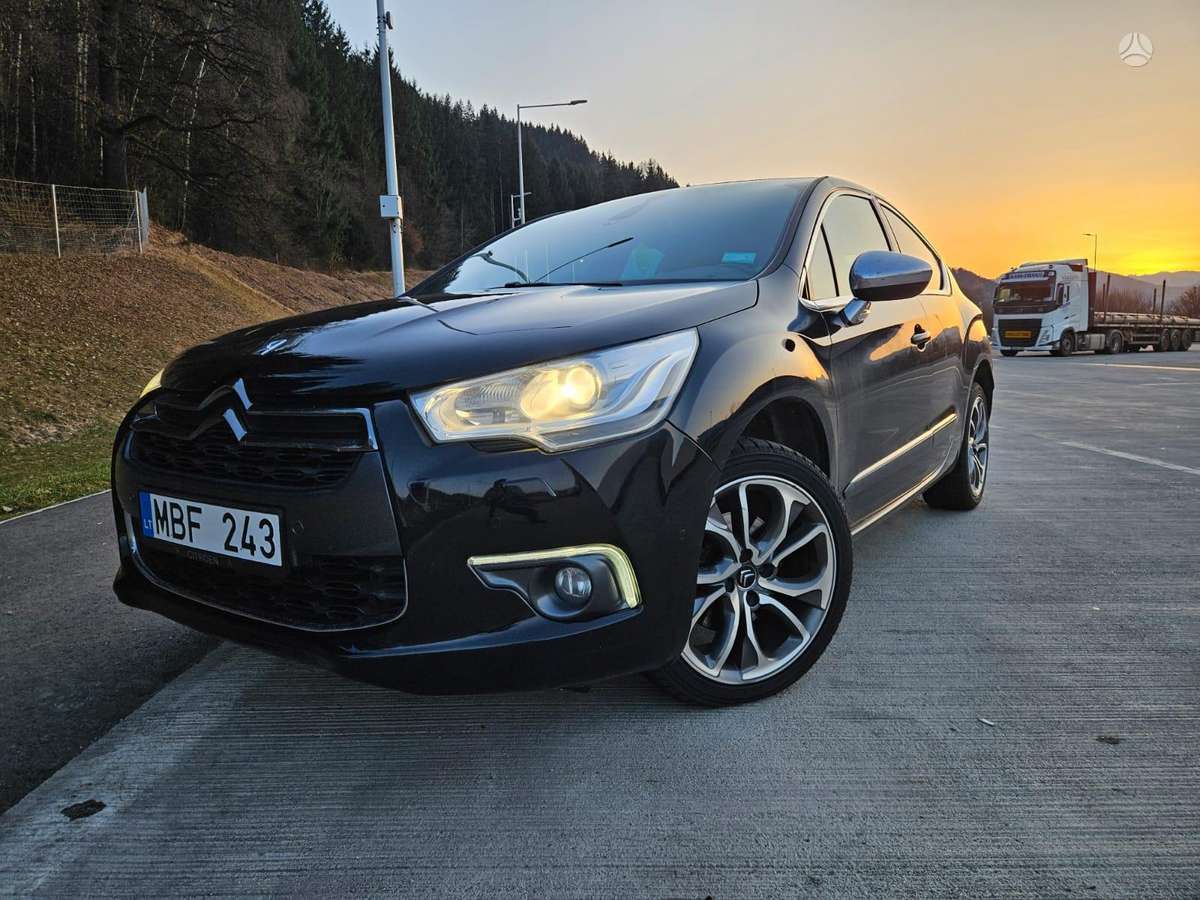 Citroen DS4, 2.0 l., hatchback