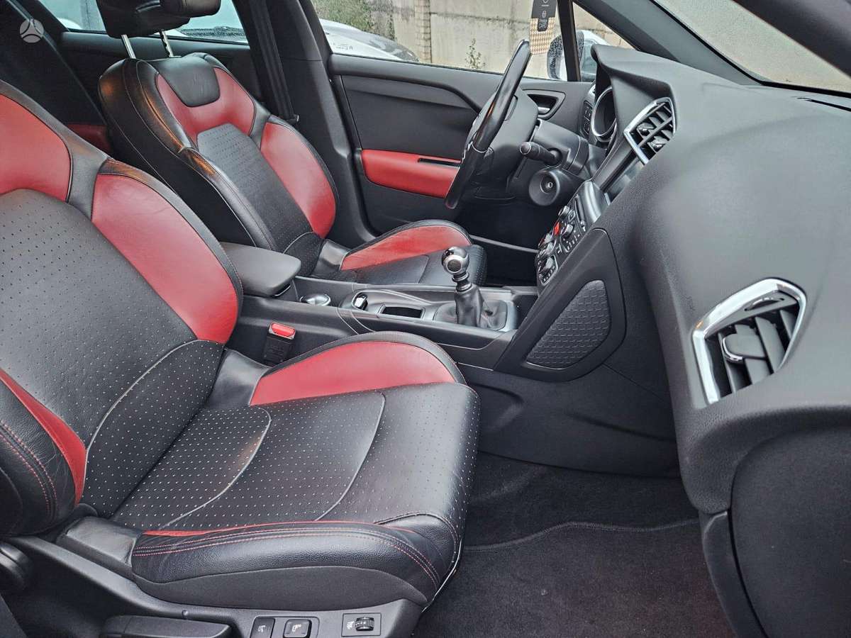 Citroen DS4, 2.0 l., hatchback