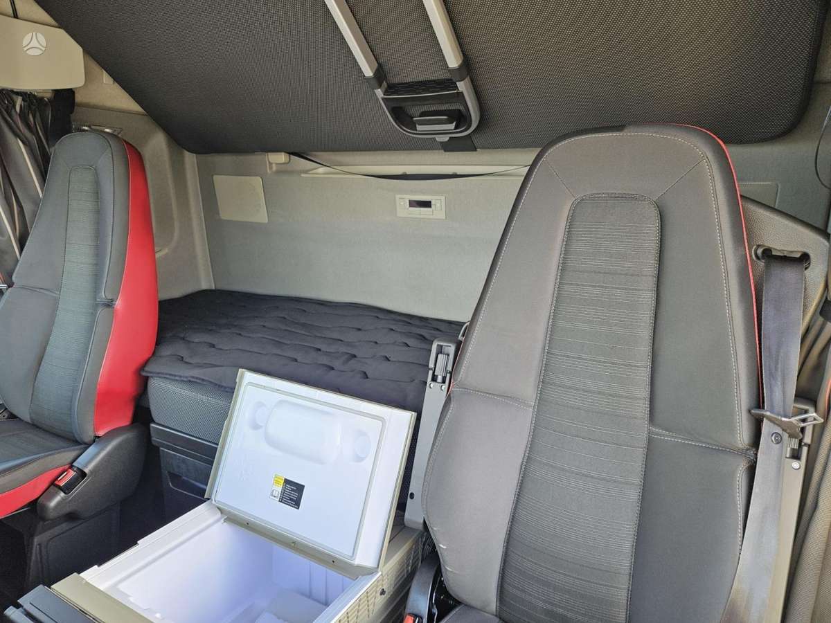 Volvo FH 460 EURO6, double sleeper