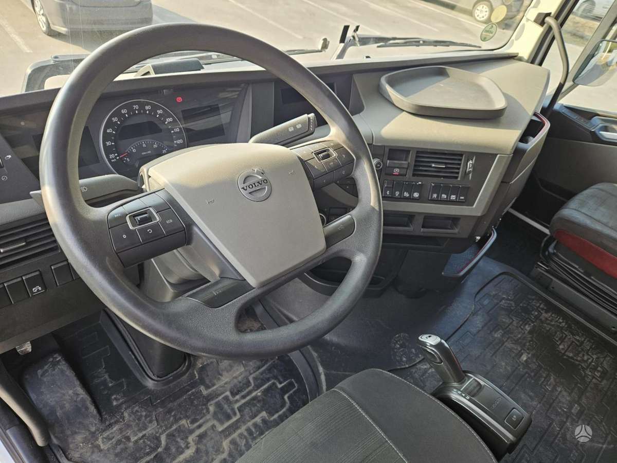 Volvo FH 460, double sleeper