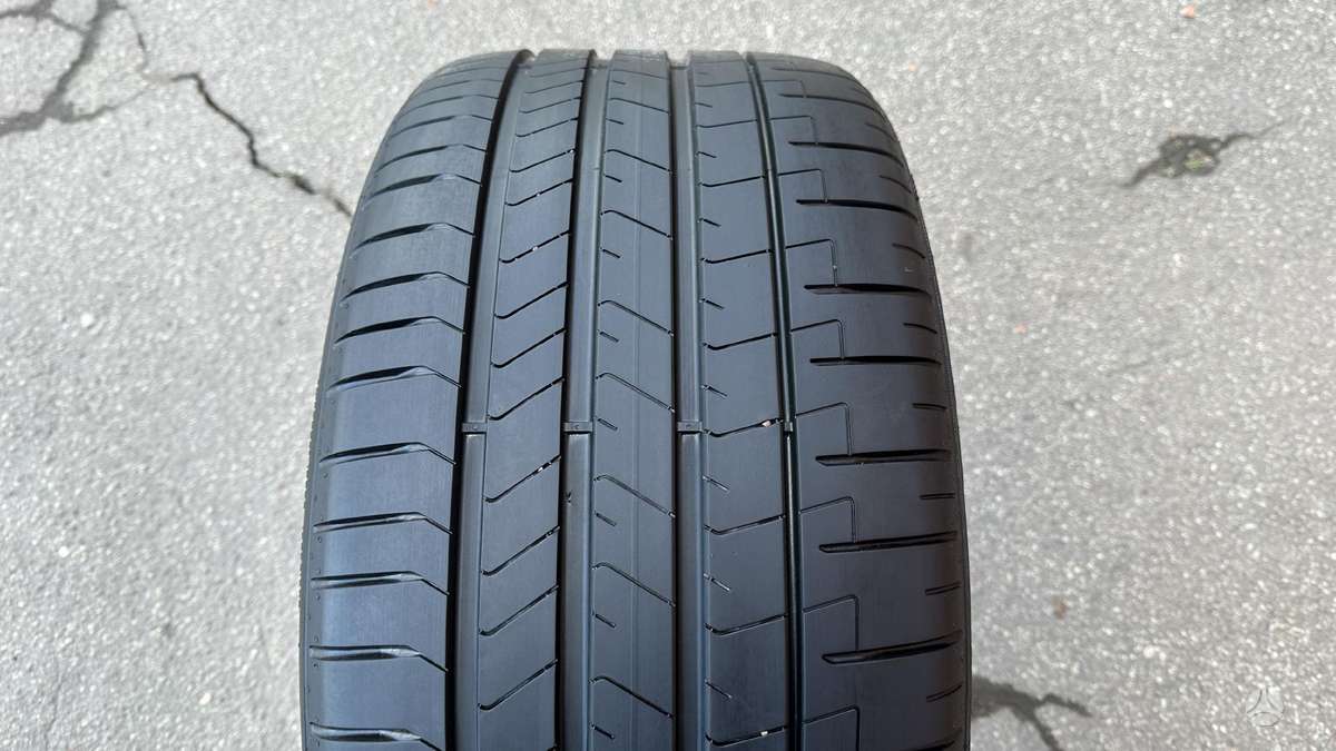 Pirelli PZero, summer 275/35 R20