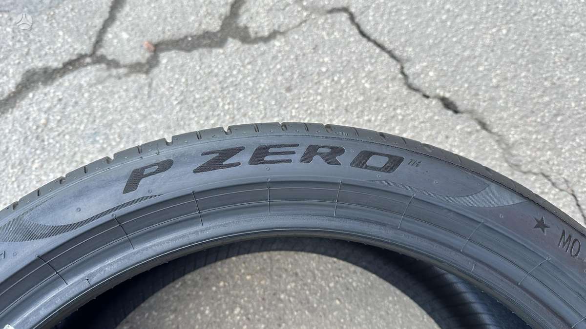 Pirelli PZero, summer 275/35 R20