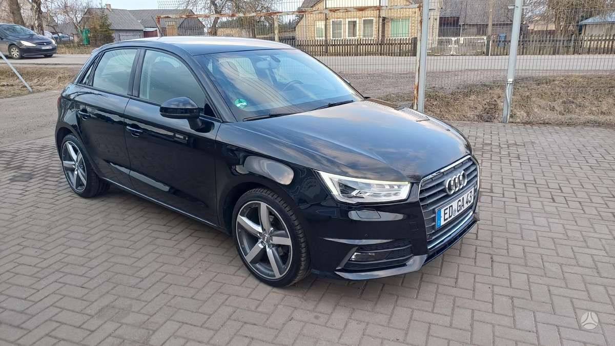 Audi A1, 1.0 l., Хэтчбек