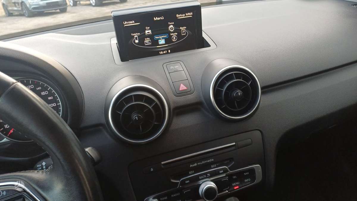 Audi A1, 1.0 l., Хэтчбек