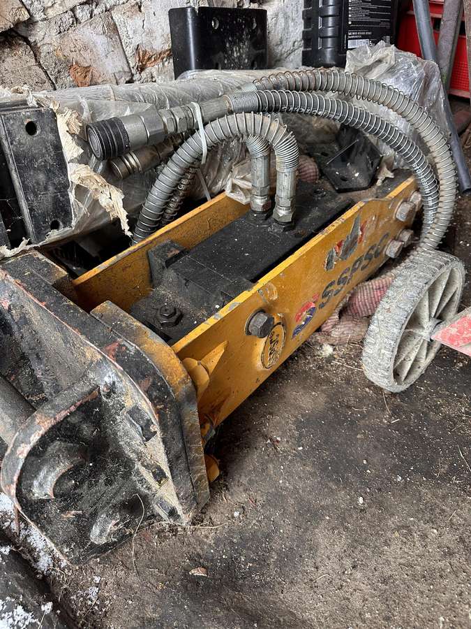 SINOMACH SSPSC, hydraulic hammers