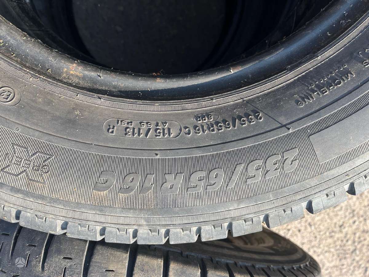 Michelin Agilis, summer 235/65 R16