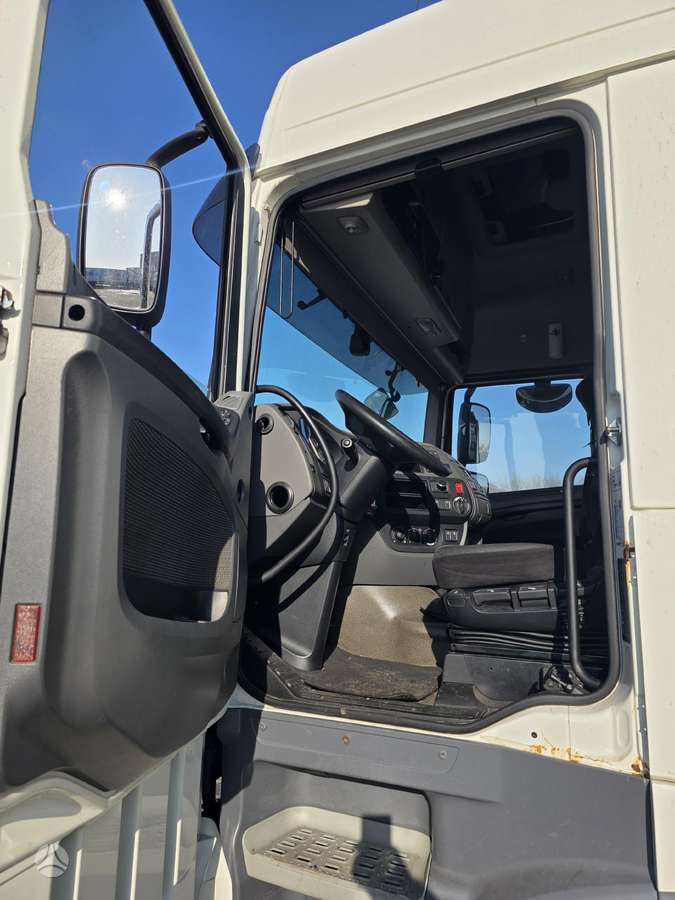 DAF XF460FT  Tacho G2V2, double sleeper