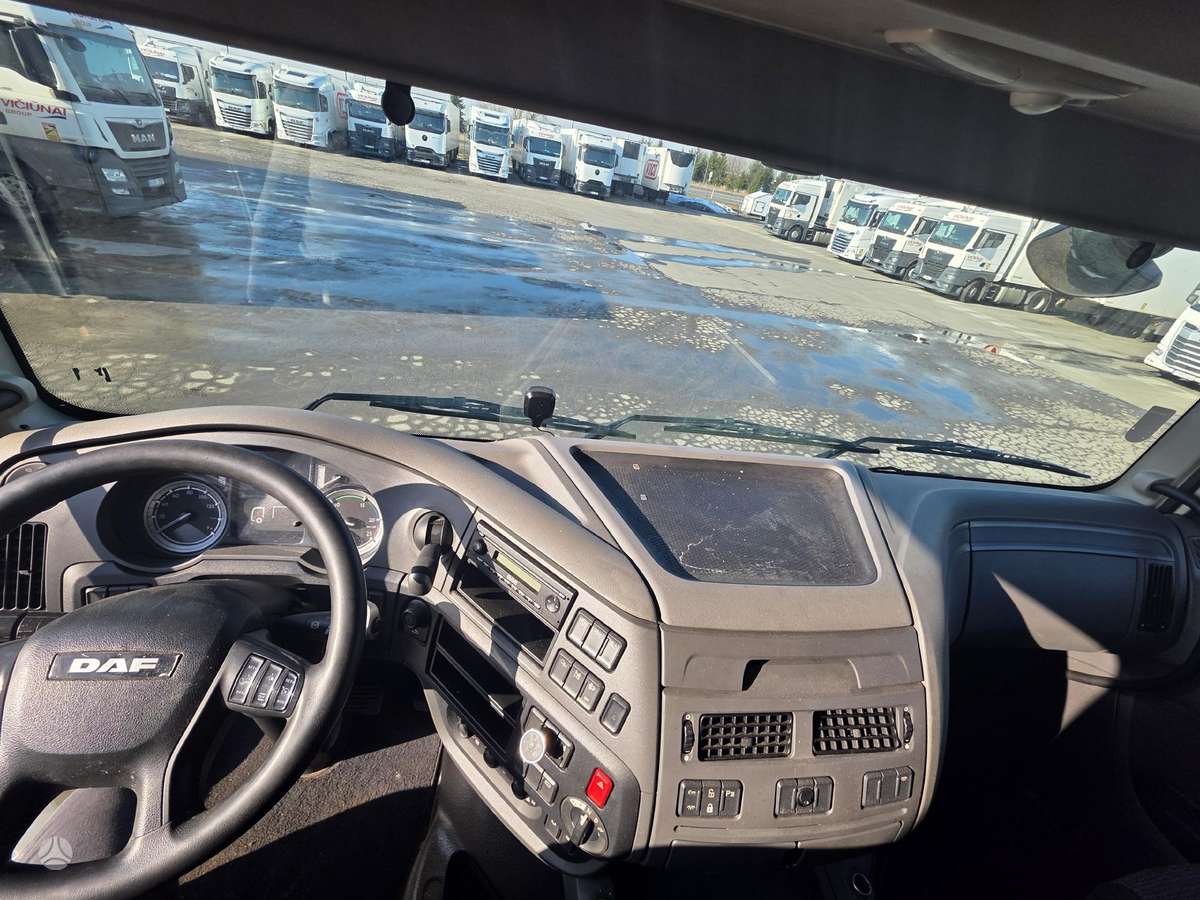 DAF XF460FT  Tacho G2V2, double sleeper
