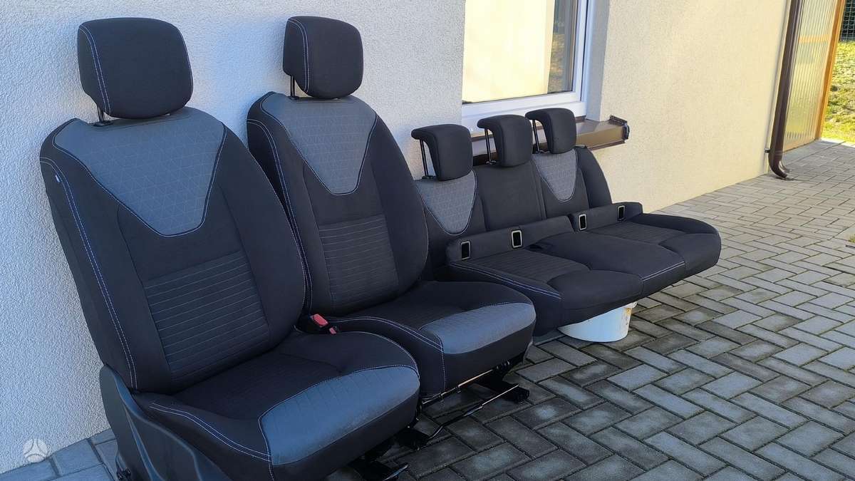Renault Clio durų apmušalai, sėdynės, saugos diržai