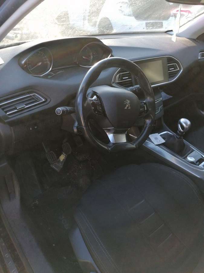 Peugeot 308 37069885048