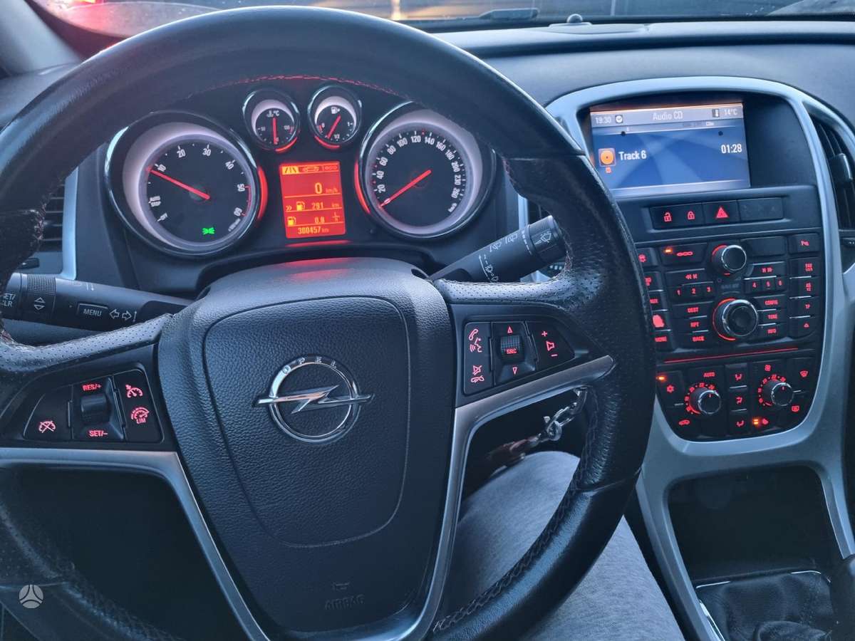 Opel Astra, 1.7 l., Хэтчбек