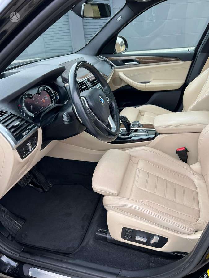BMW X3, 2.0 l., off-road / crossover