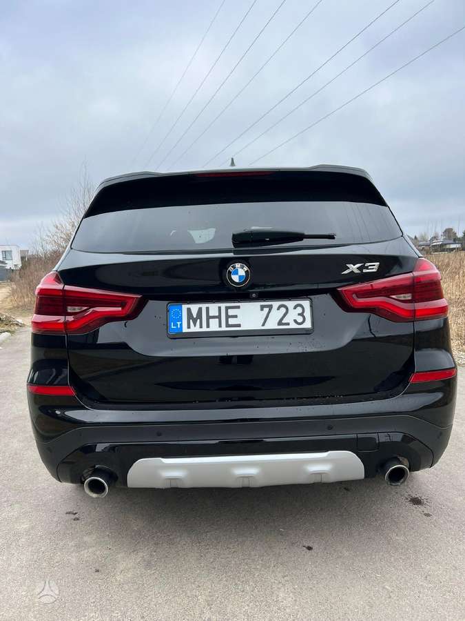 BMW X3, 2.0 l., off-road / crossover