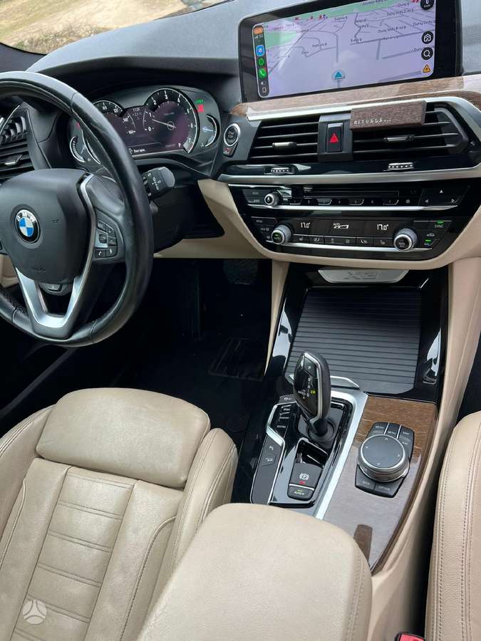 BMW X3, 2.0 l., off-road / crossover