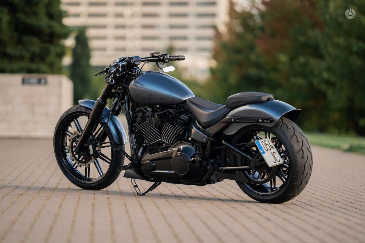 Harley-Davidson BREAKOUT 1917cc, чопперы / круизеры / custom