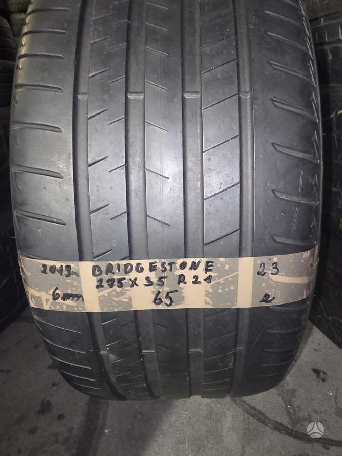 Bridgestone, summer 275/35 R21