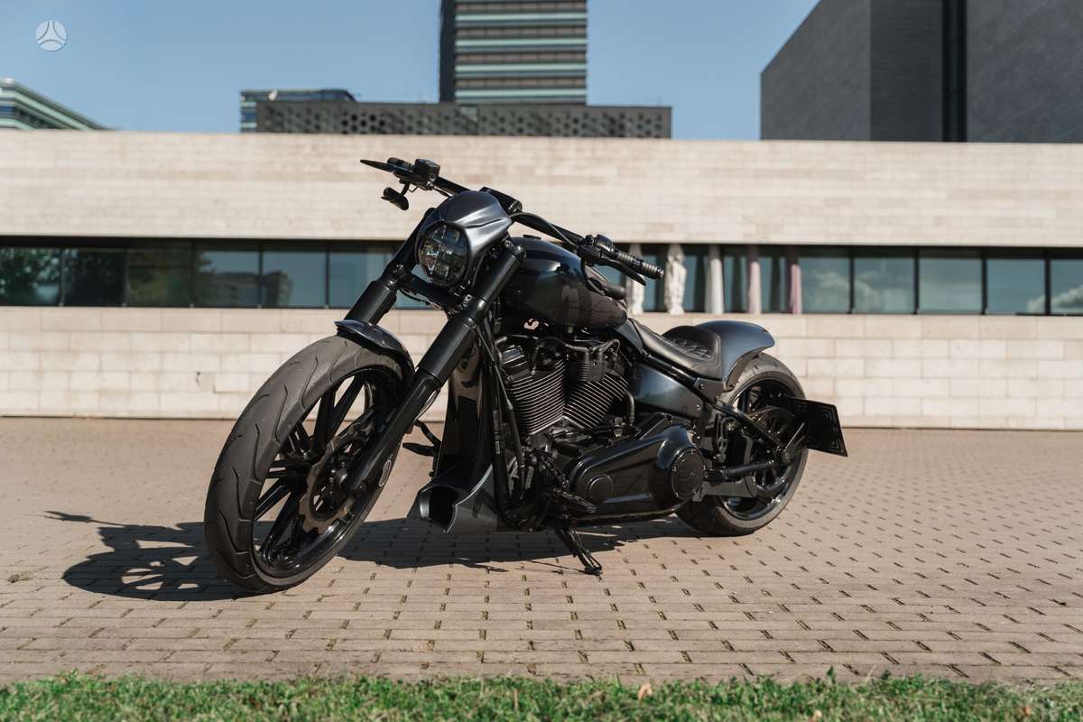 Harley-Davidson BREAKOUT 1917cc, чопперы / круизеры / custom