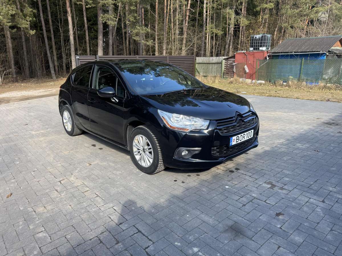 Citroen DS4, 1.6 l., hatchback