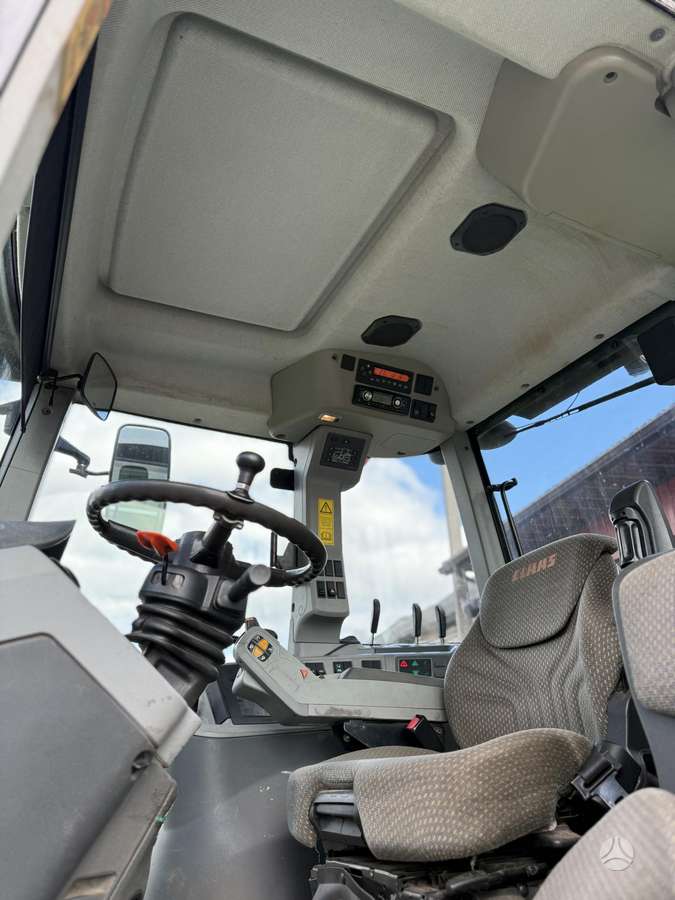 Claas ARION 640 CEBIS, tractors