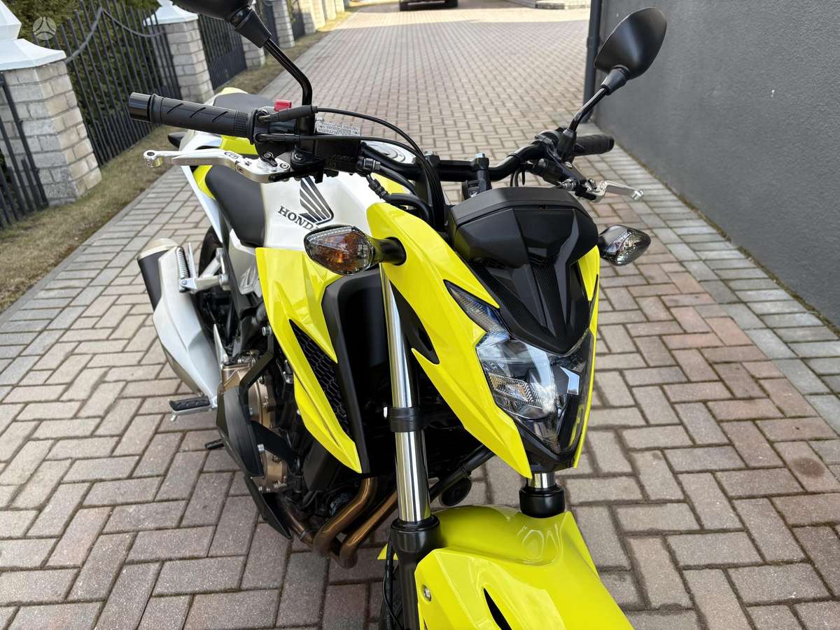 Honda CB 500cc, street / classic
