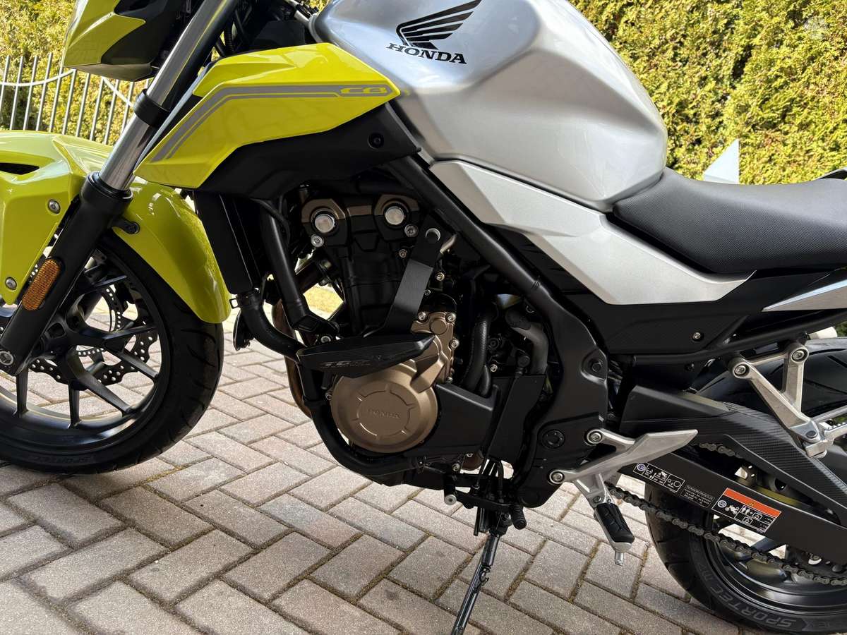 Honda CB 500cc, street / classic