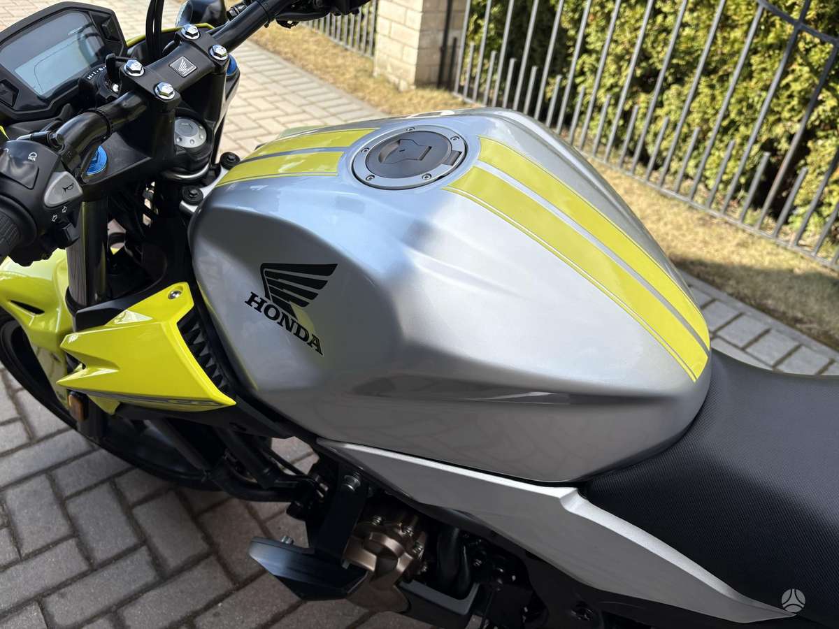 Honda CB 500cc, street / classic